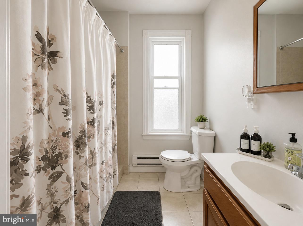 5228 Vine St Property Photo 8