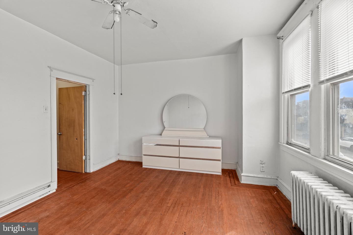 4935-00 Old York Rd #2nd Floor Property Photo 3