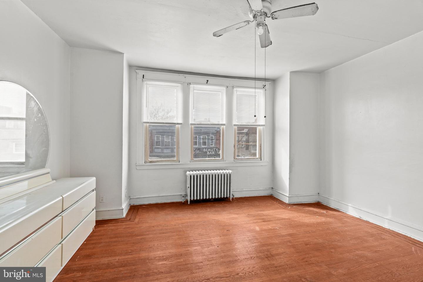 4935-00 Old York Rd #2nd Floor Property Photo 4