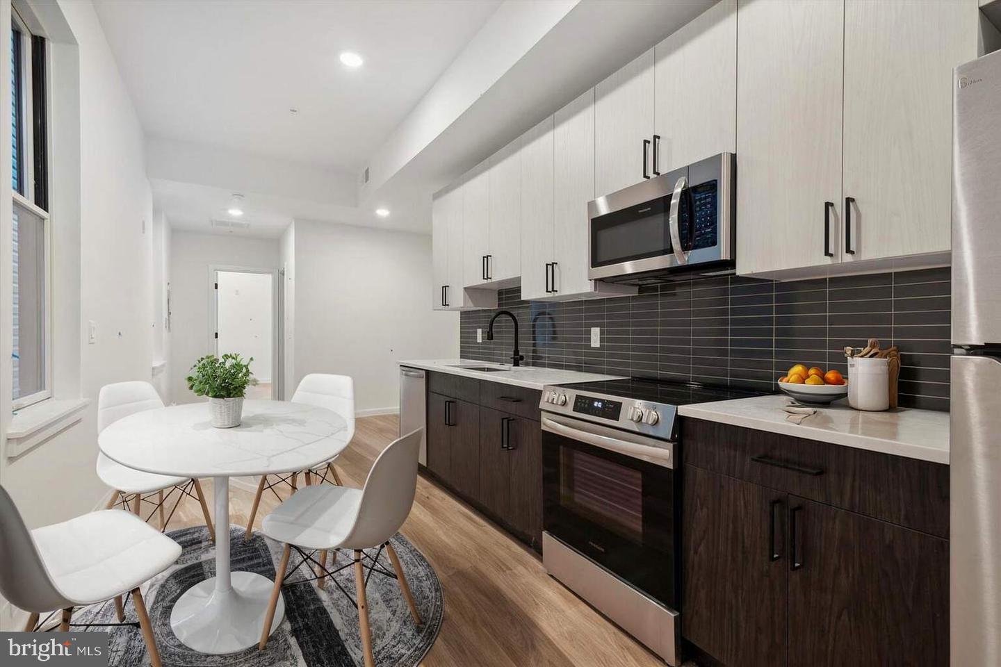 1704 FRANKFORD AVENUE #2R Property Photo 1