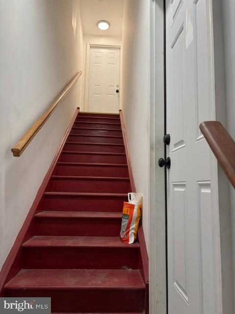 1020 Fairmount Ave Property Photo 9