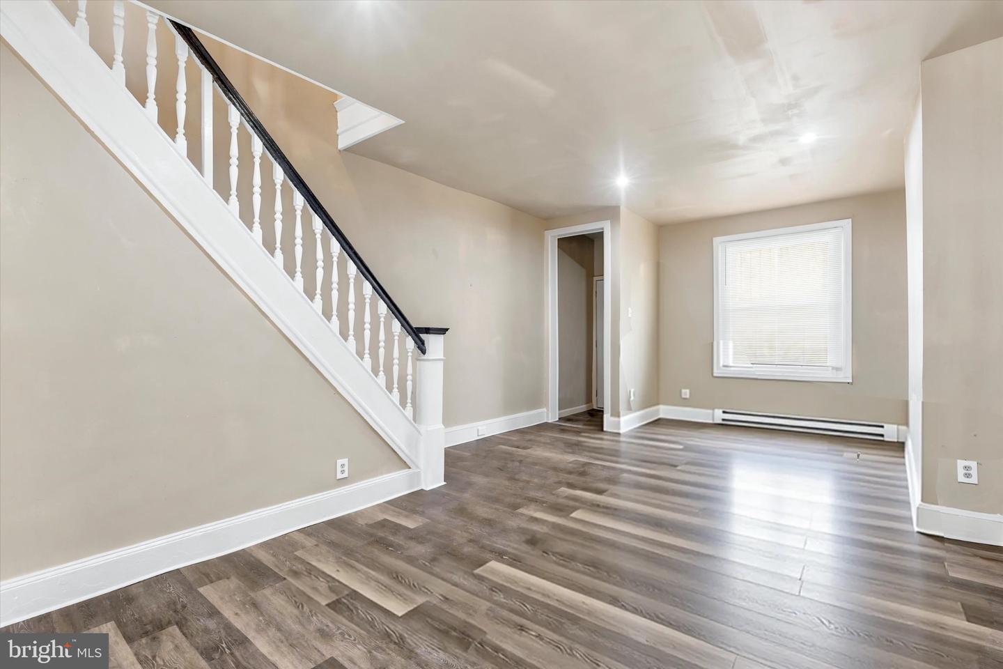 3114 Custer St Property Photo 3