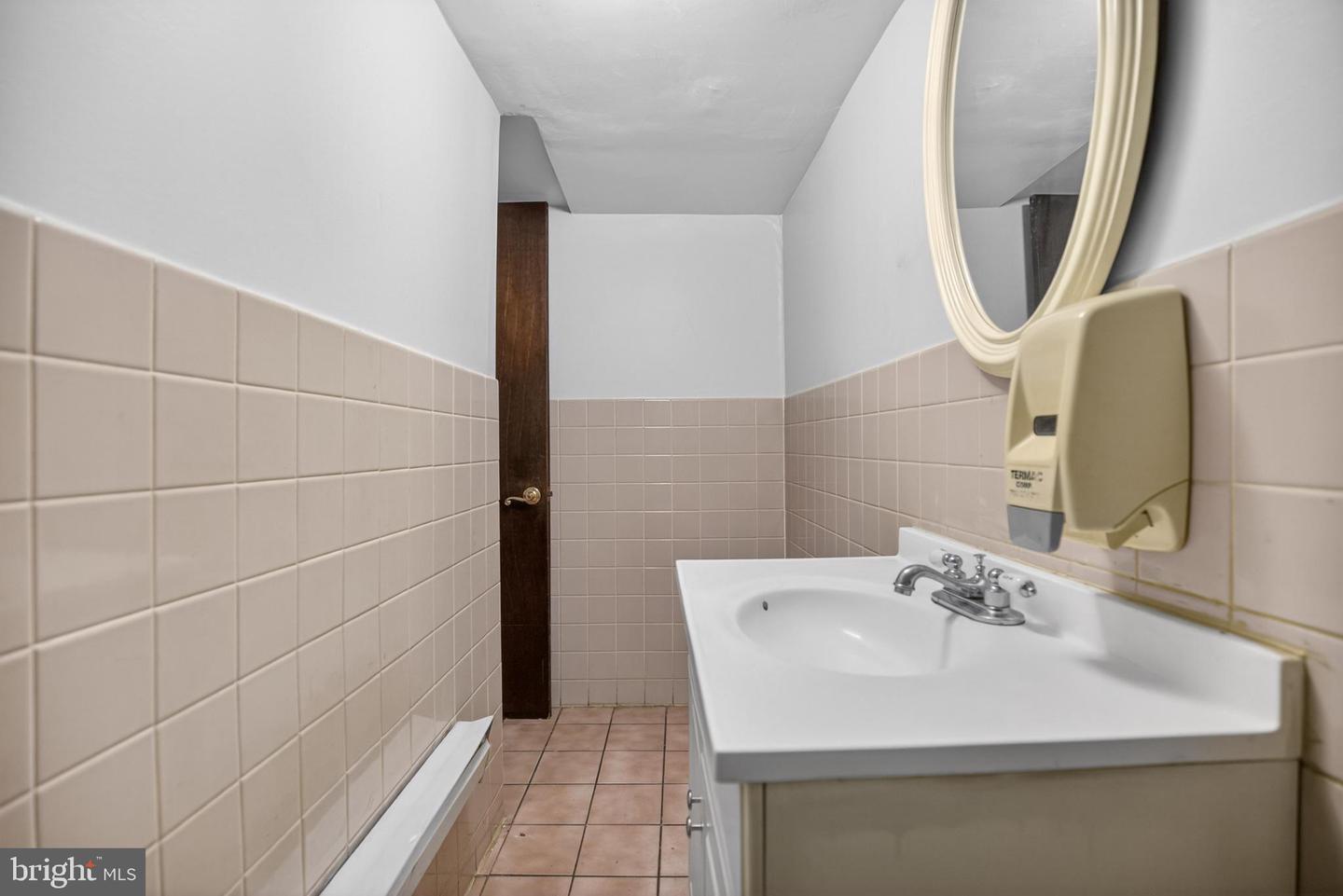 1639-00 E Passyunk Ave Property Photo 15