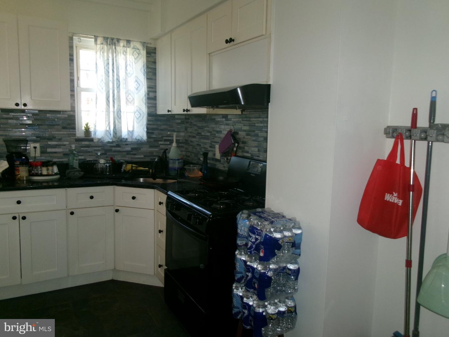 3298 Miller St Property Photo 5