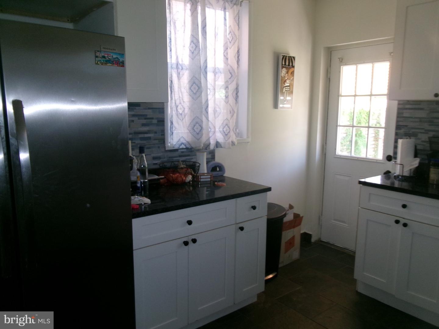 3298 Miller St Property Photo 6