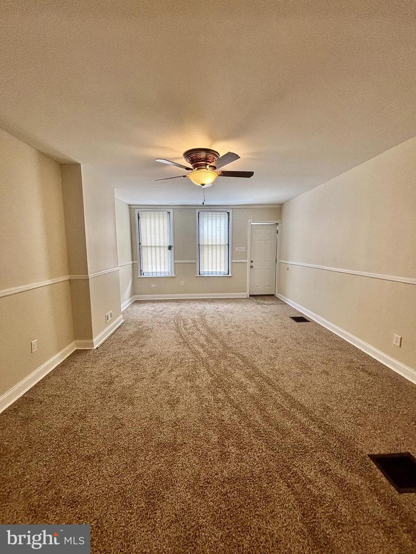 808 E Hilton St Property Photo 3
