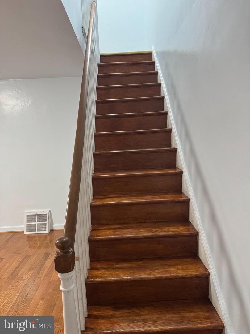 1109 Fanshawe St Property Photo 6