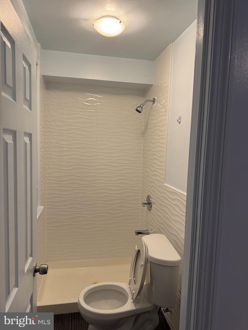 1109 Fanshawe St Property Photo 11