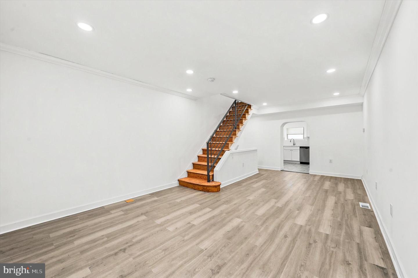 1031 Winton St Property Photo 2