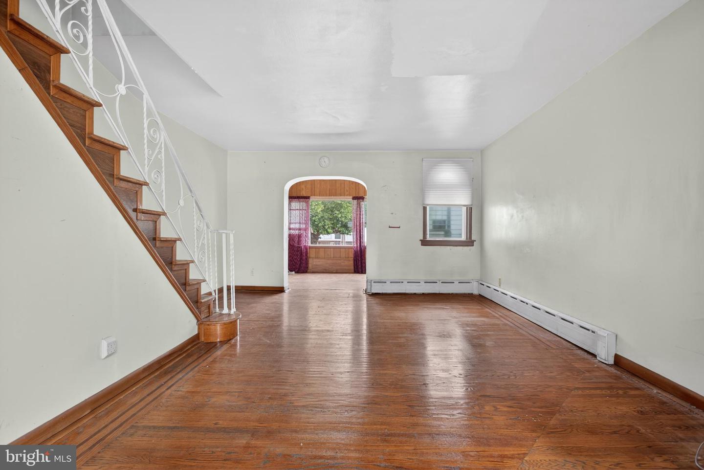 5341 Large St Property Photo 5