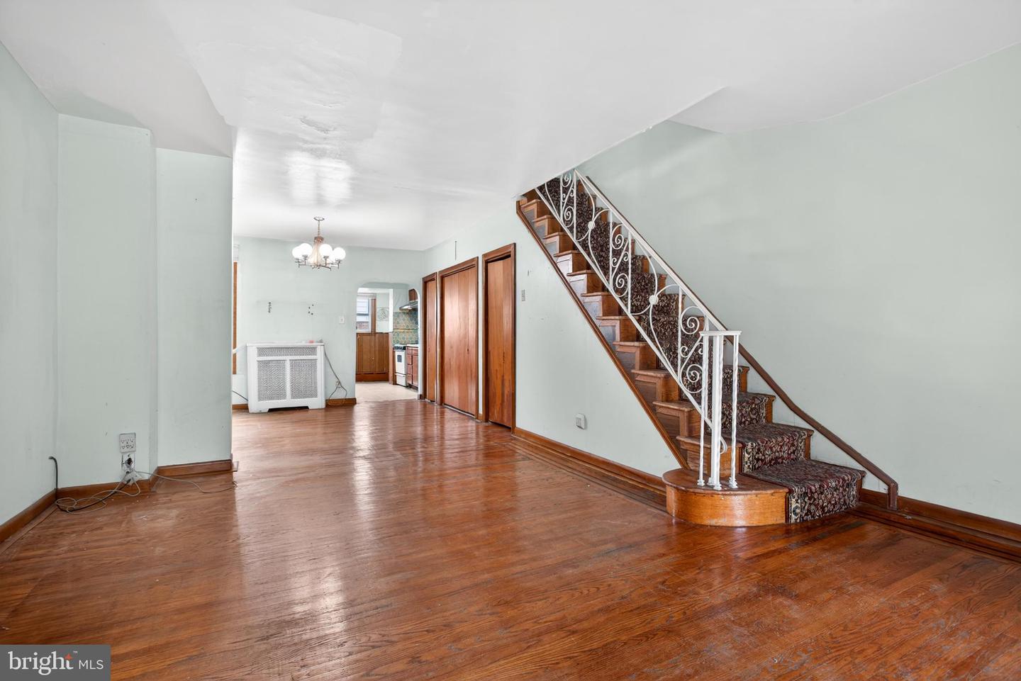 5341 Large St Property Photo 7