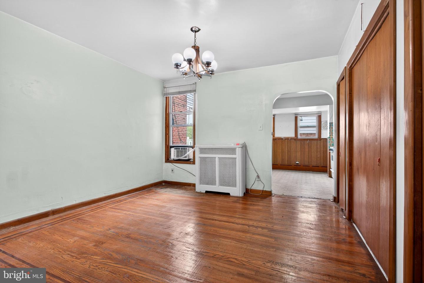 5341 Large St Property Photo 9