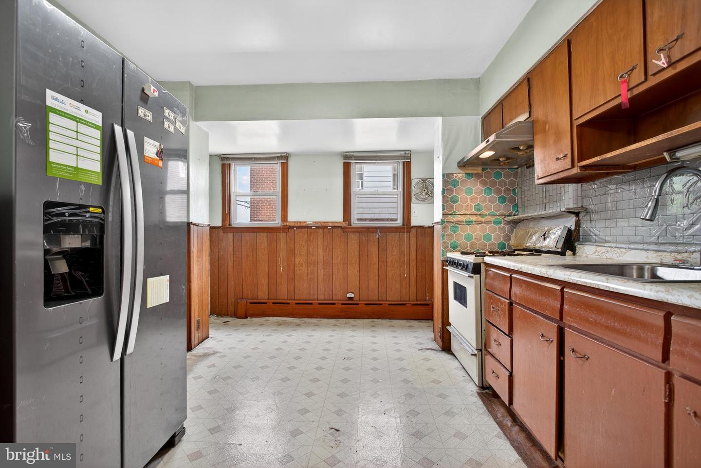 5341 Large St Property Photo 12
