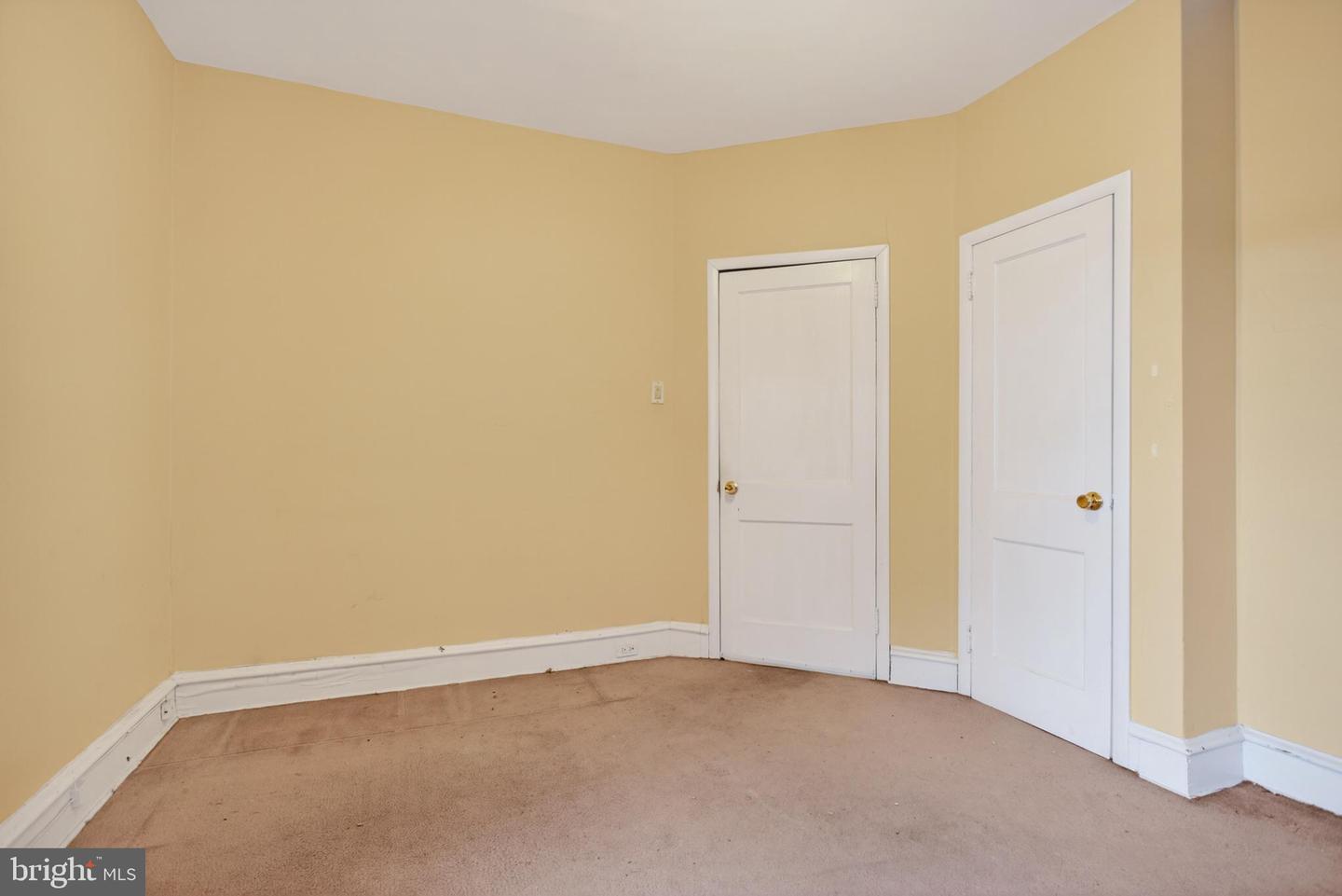 5341 Large St Property Photo 19