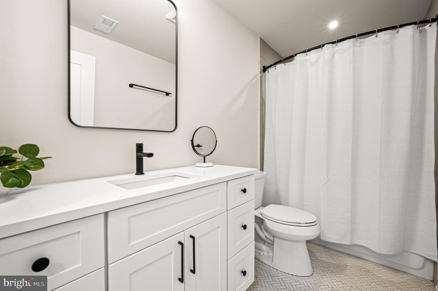 206 Kalos St Property Photo 30