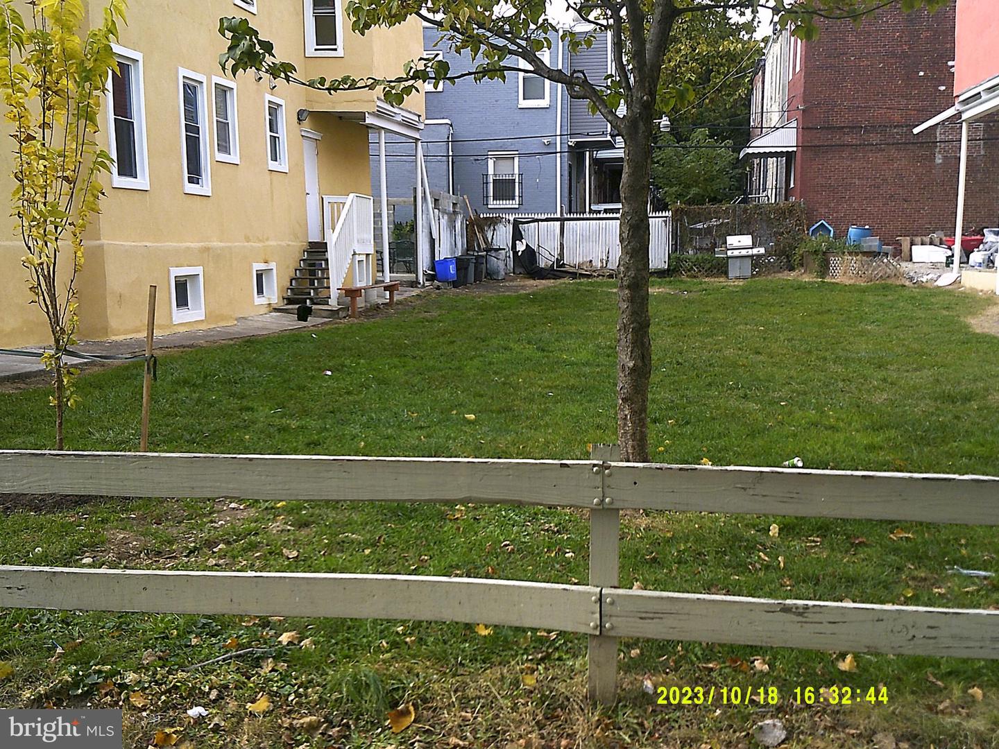 5709 CHESTER AVE Property Photo 1