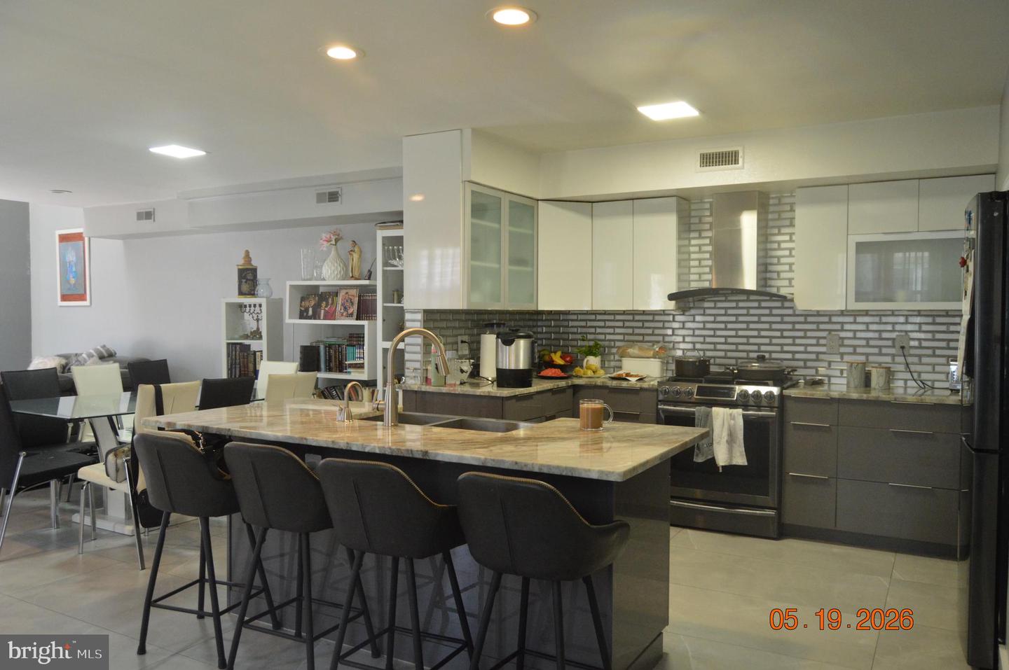 10215 Murty Ln Property Photo 8