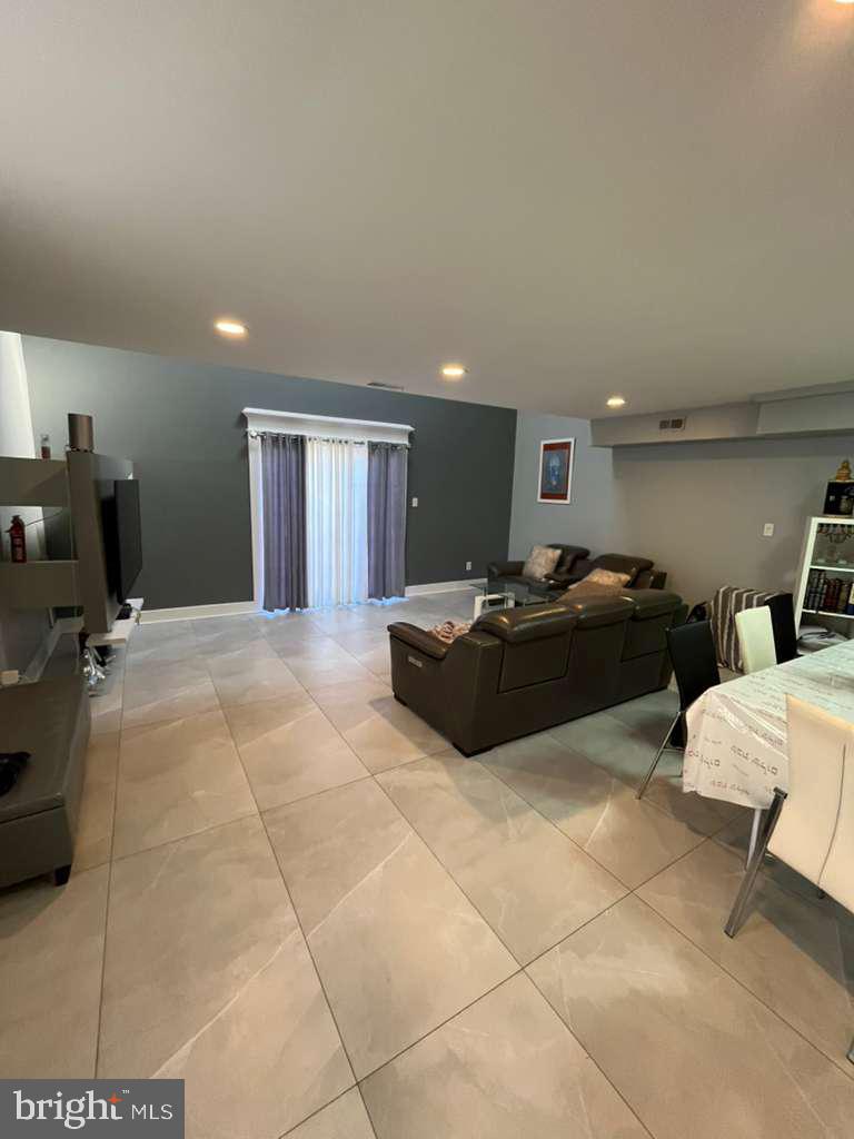 10215 Murty Ln Property Photo 10
