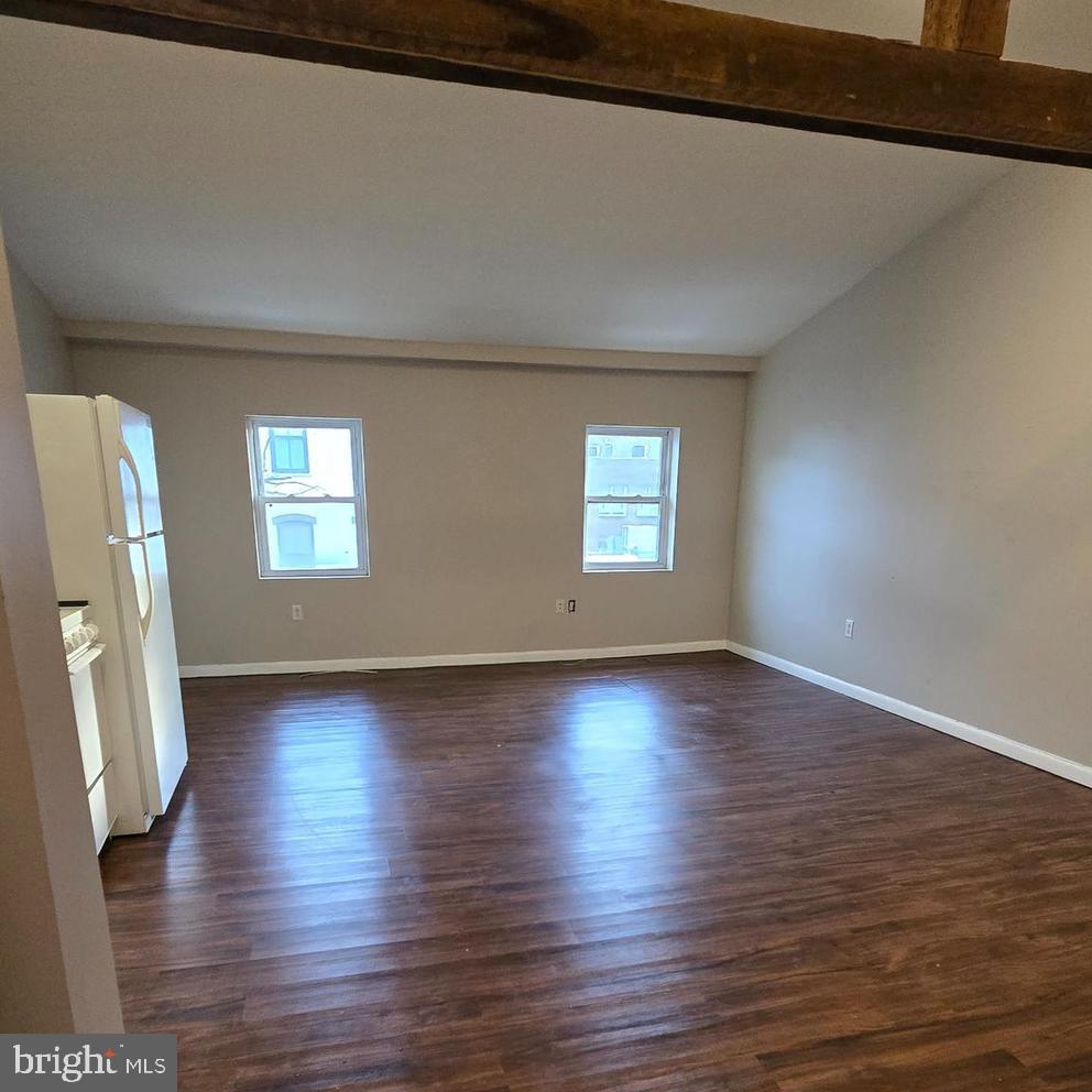 4303 Main St #3 Property Photo 2