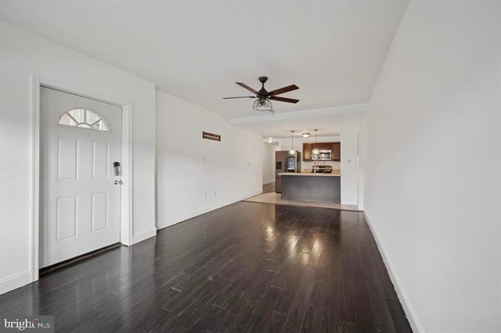 2467 N 79th Ave #1 Property Photo 4