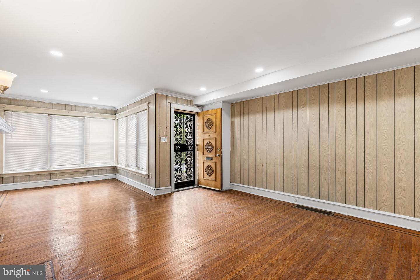 7014 Ogontz Ave Property Photo 10