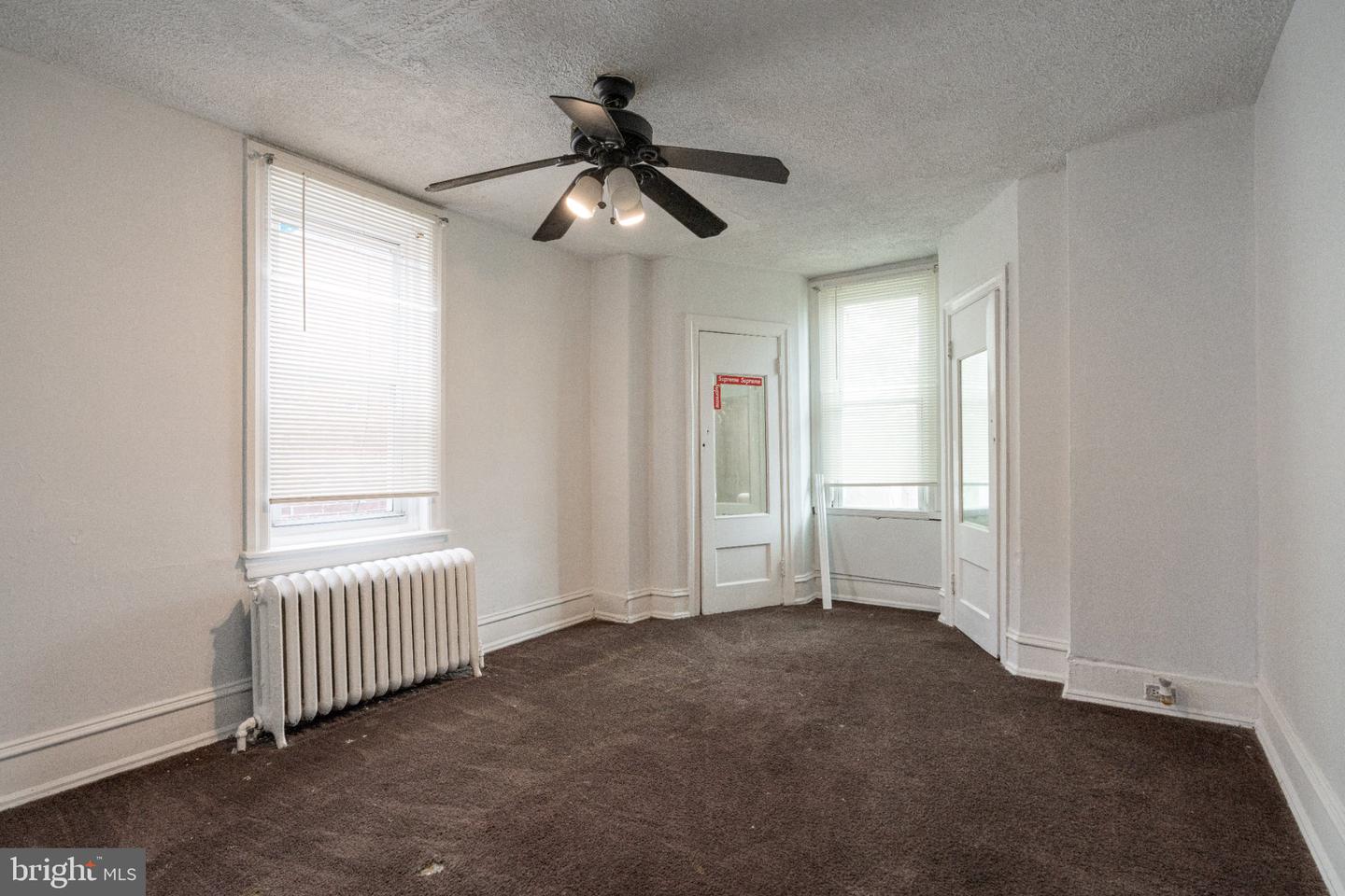 5630 Larchwood Ave Property Photo 7