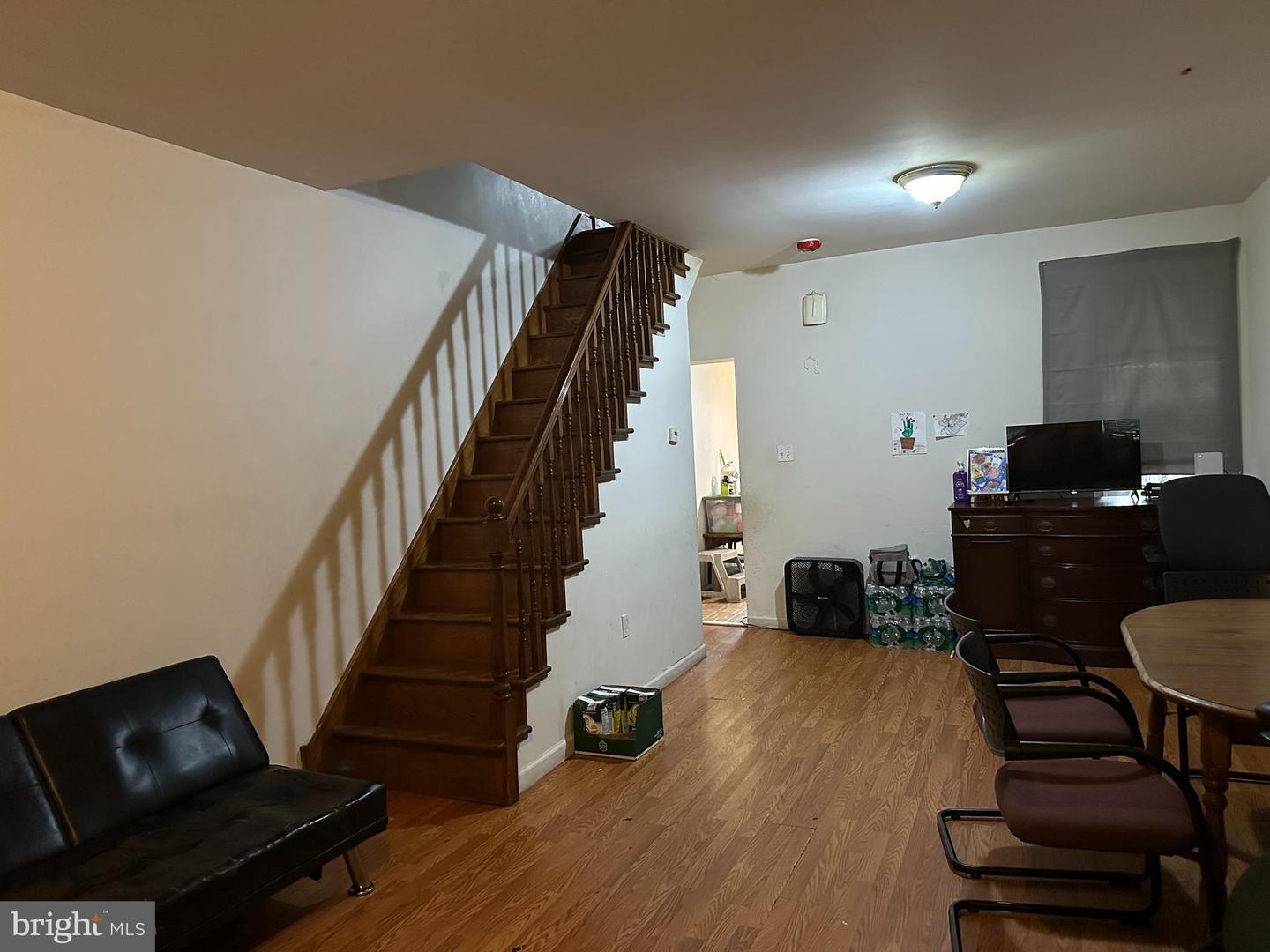 434 Daly St Property Photo 5
