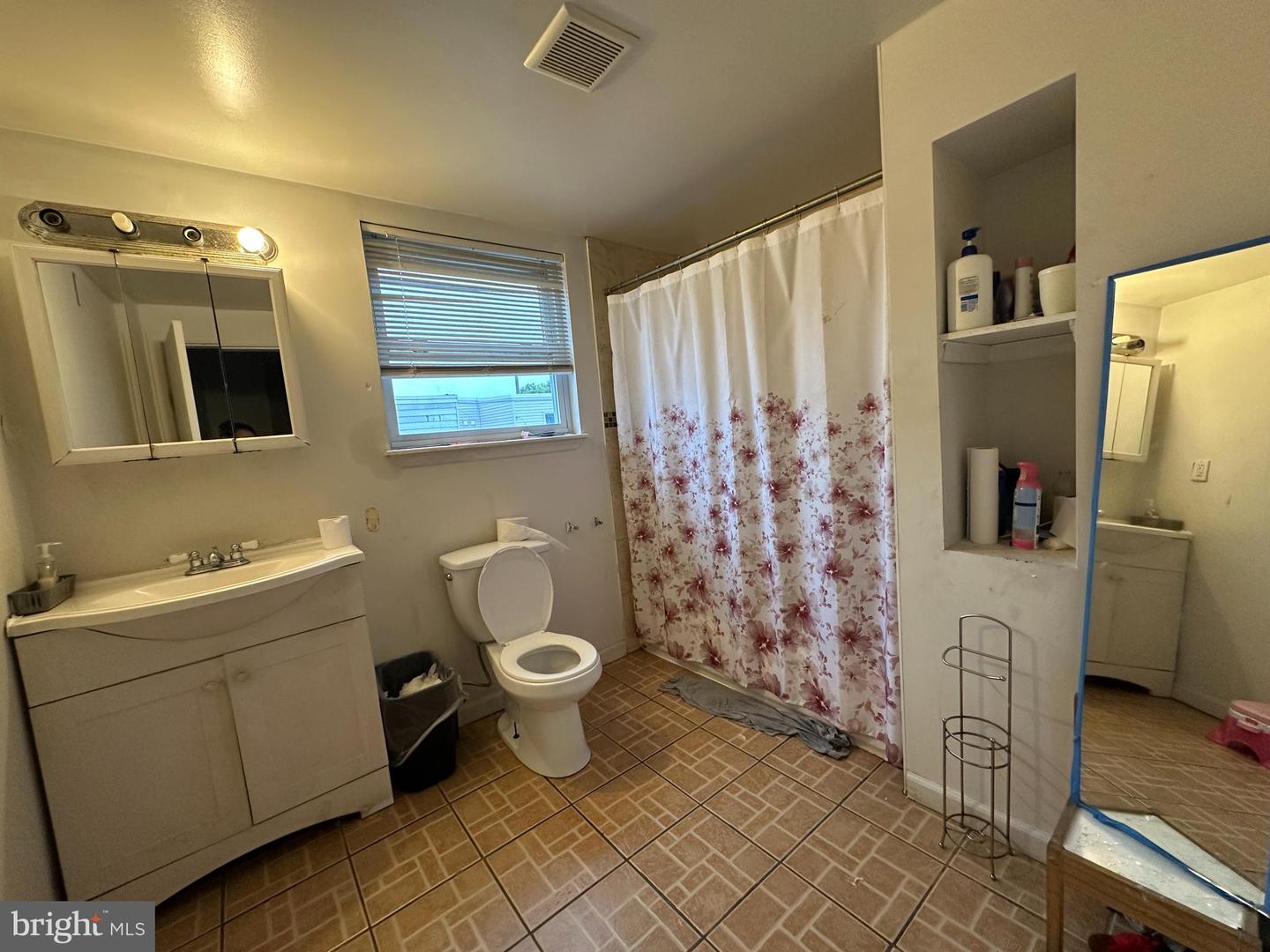 434 Daly St Property Photo 11