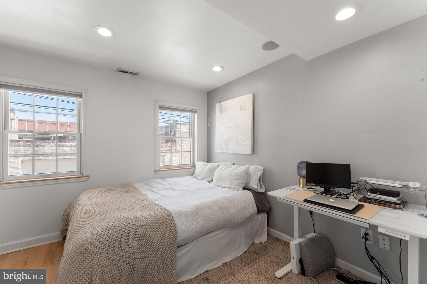1304 S Howard St Property Photo 15