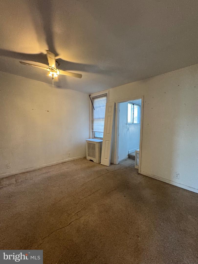 5635 Diamond St Property Photo 2