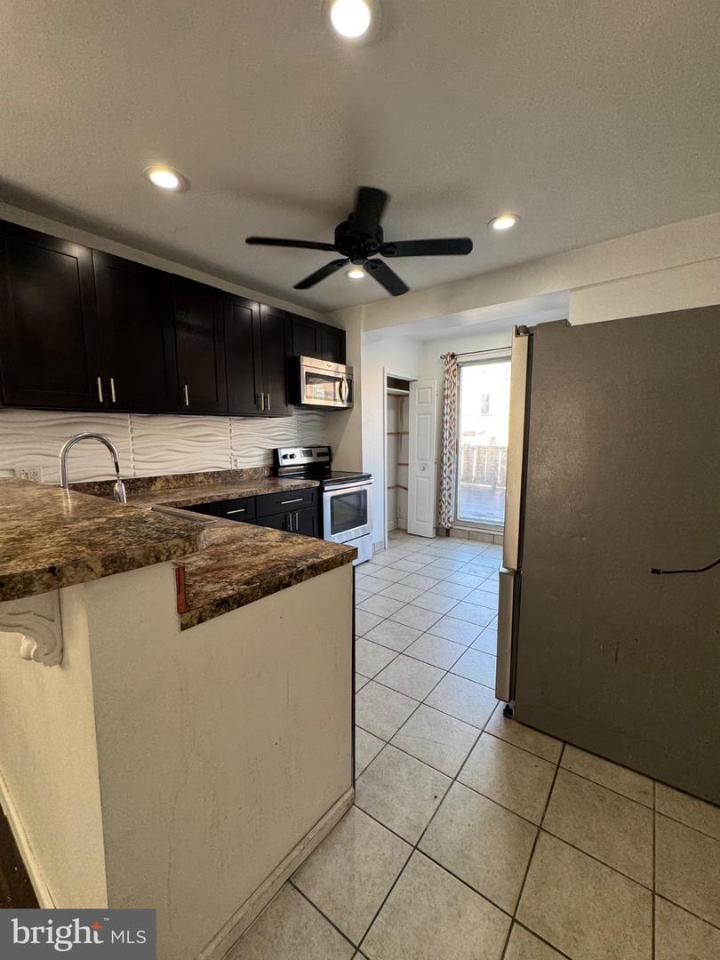 5635 Diamond St Property Photo 12
