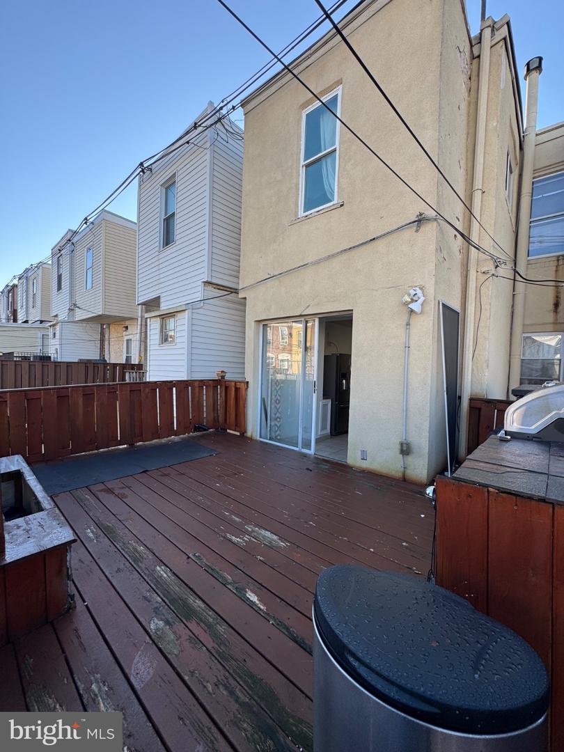 5635 Diamond St Property Photo 16