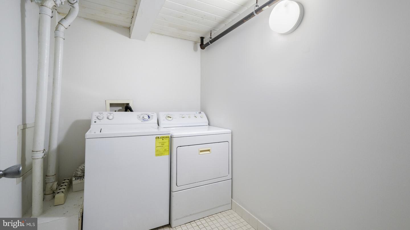 1027 Arch St #407 Property Photo 32