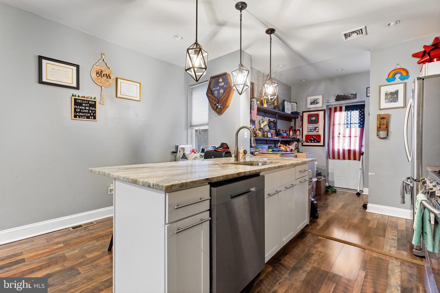 3111 Tasker St Property Photo 5