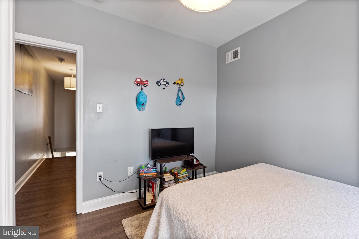 3111 Tasker St Property Photo 12