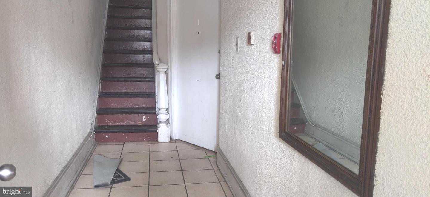 363 E Chelten Ave Property Photo 3