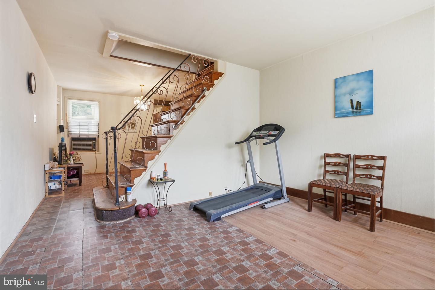 4612 Melrose St Property Photo 4