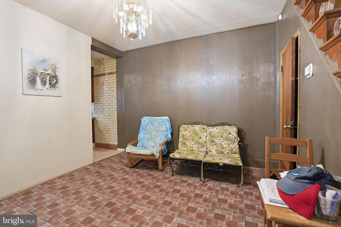 4612 Melrose St Property Photo 6