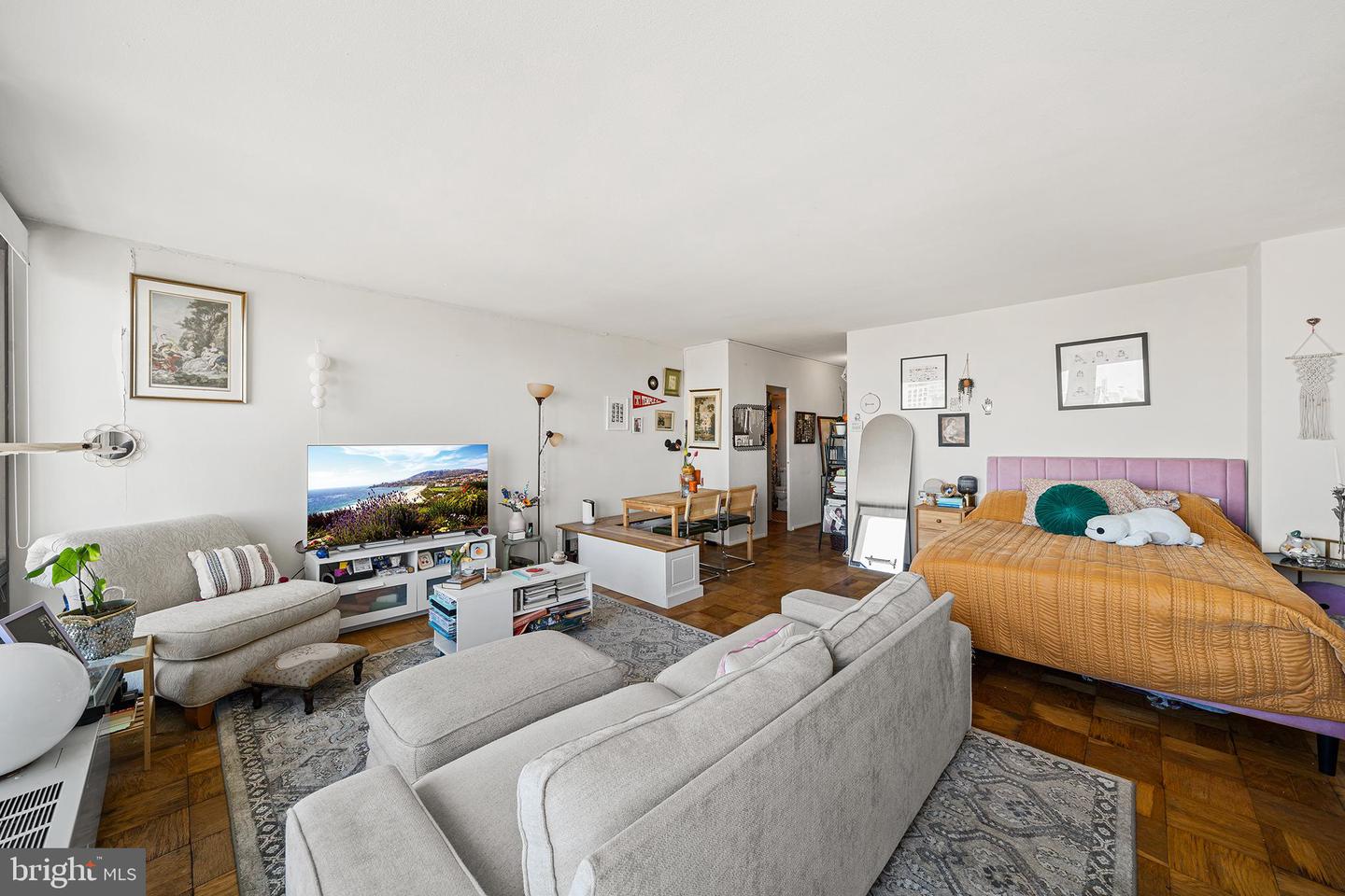 210 Locust St #25e Property Photo 15
