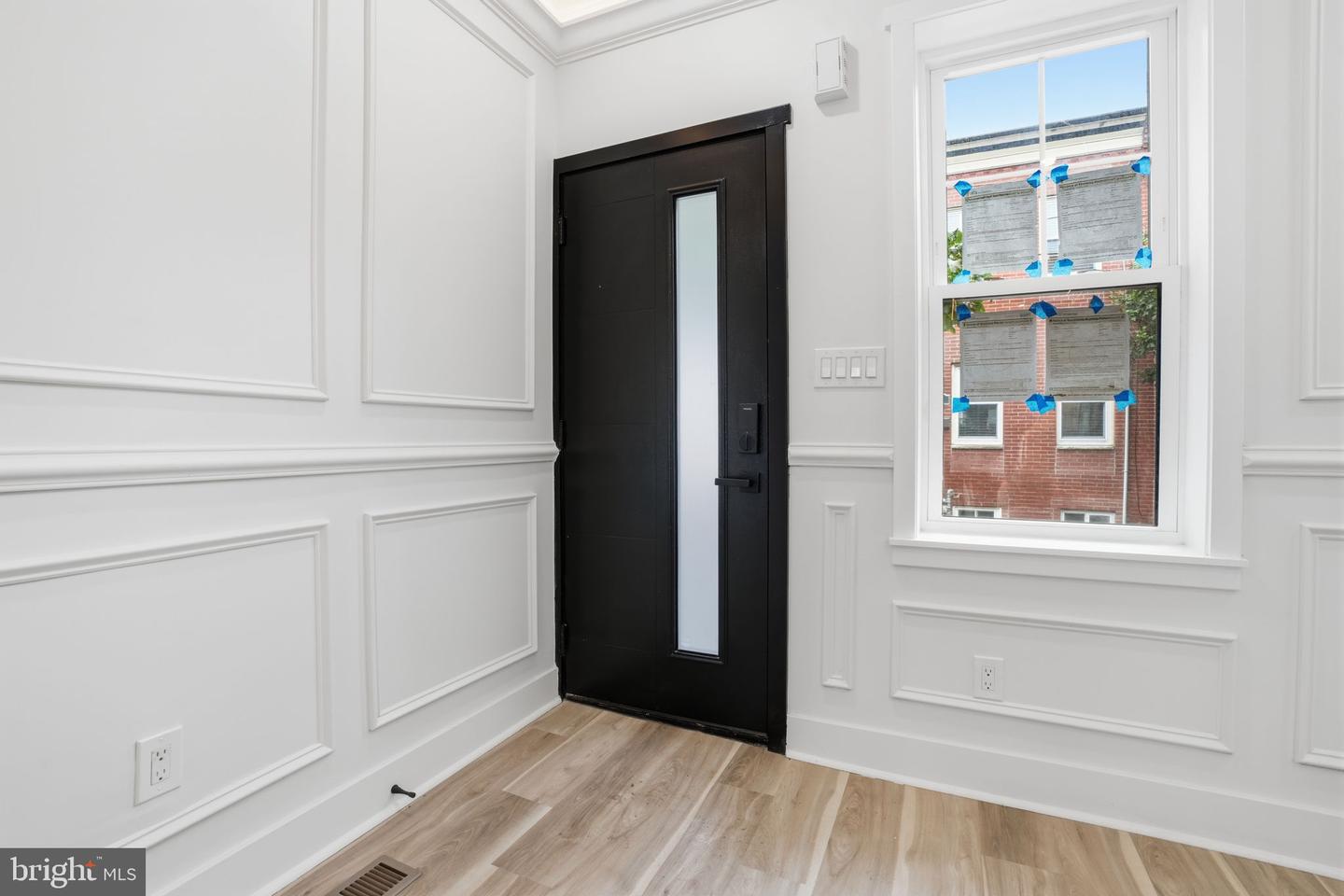 1706 S Bancroft St Property Photo 3