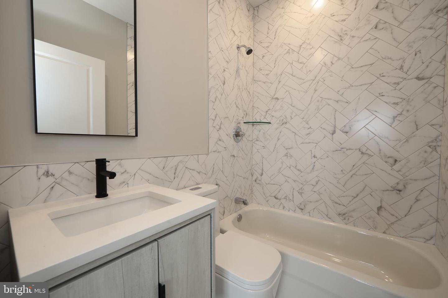 1851 Germantown Ave Property Photo 38