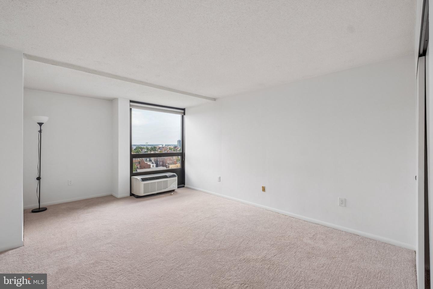 233 S 6th St #907o Property Photo 16