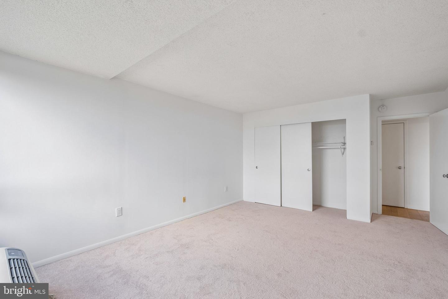 233 S 6th St #907o Property Photo 17