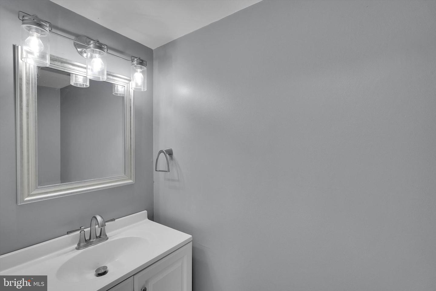 4451 Ernie Davis Cir Property Photo 4