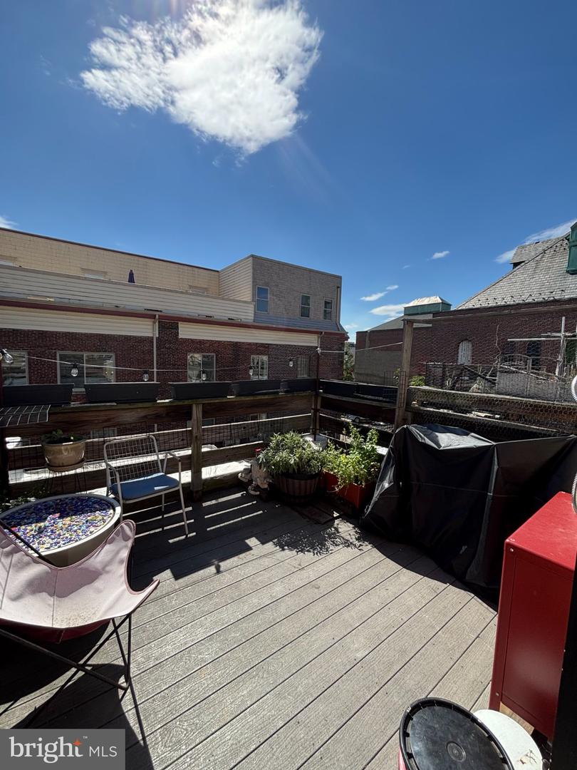2020 Christian St #e Property Photo 14