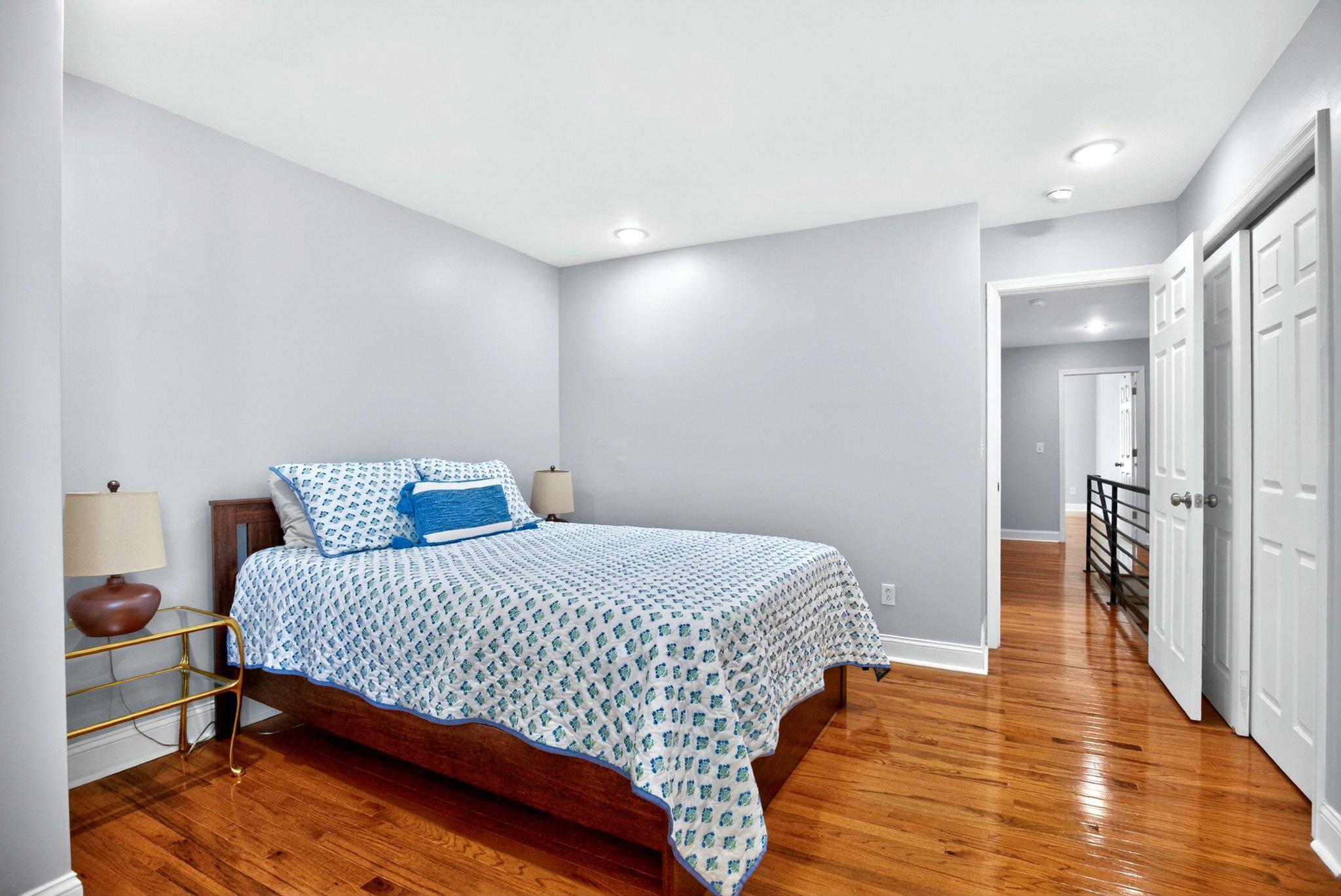 5148 Catharine St Property Photo 15