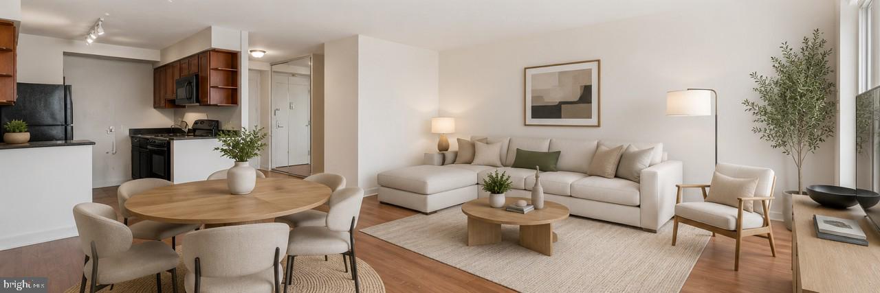 604-36 S Washington Sq #2211 Property Photo 1