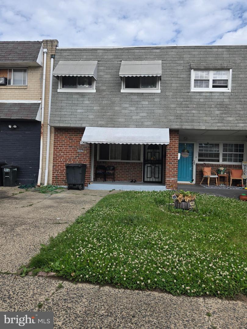 1517 GUILFORD PL Property Photo 1