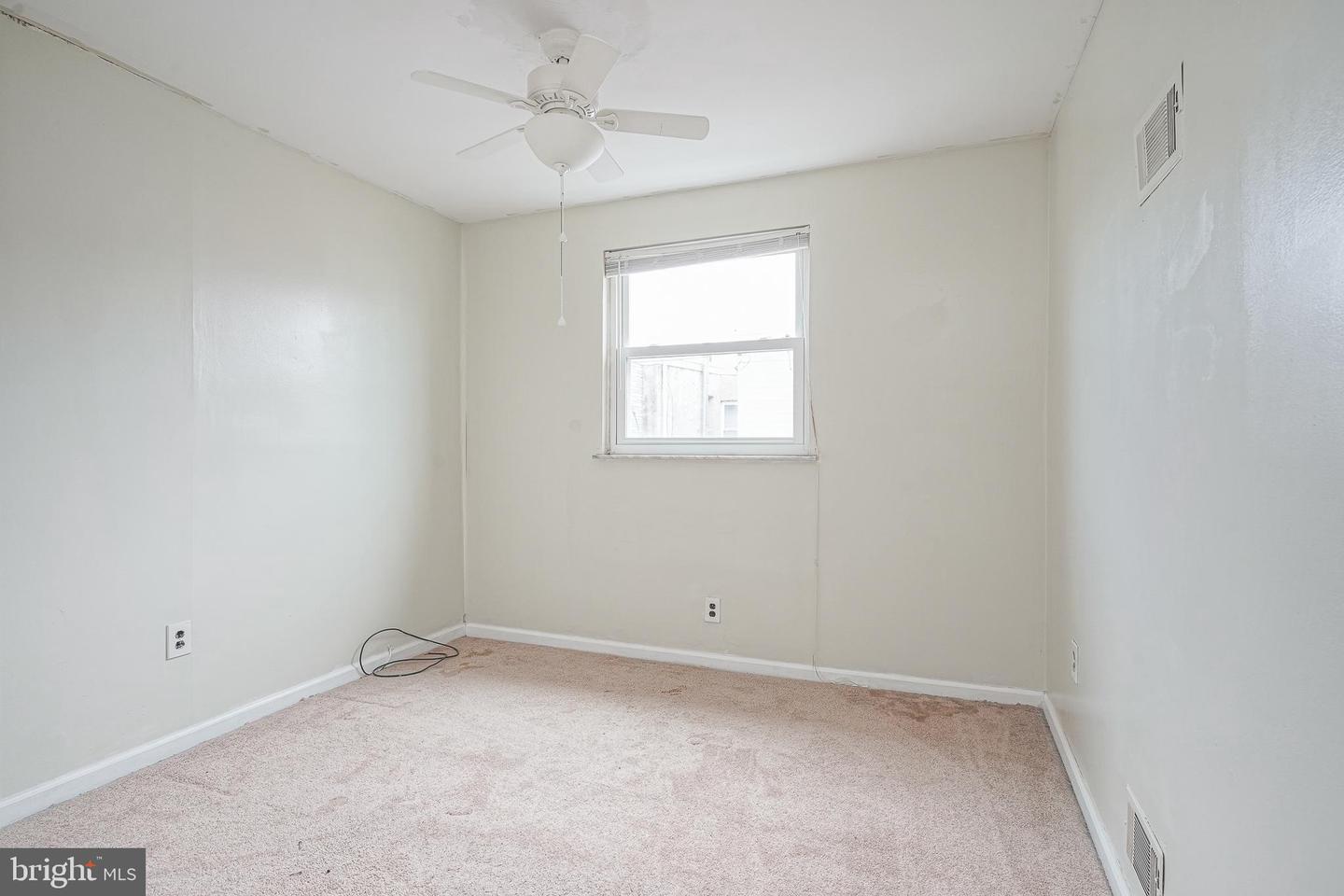 2645 S Alder St Property Photo 12