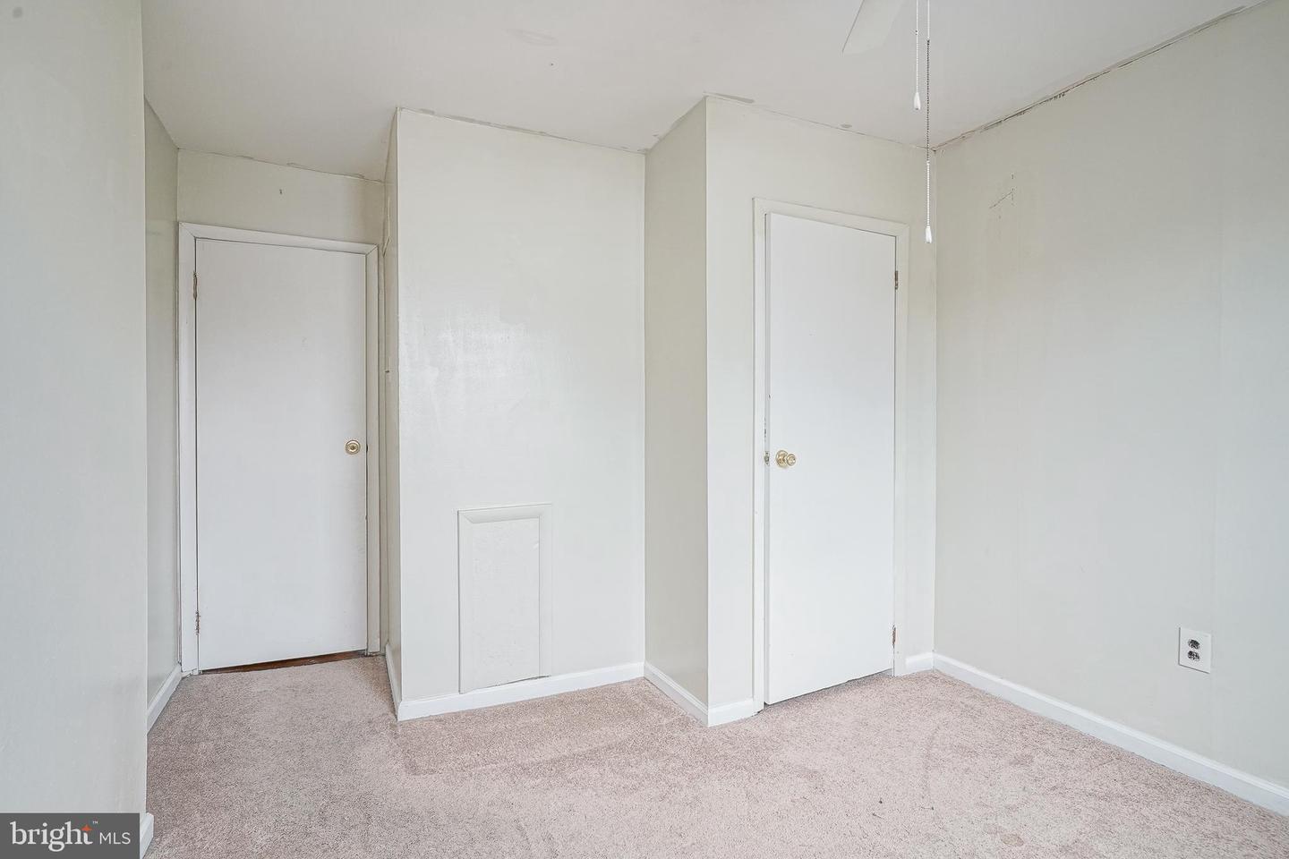 2645 S Alder St Property Photo 13
